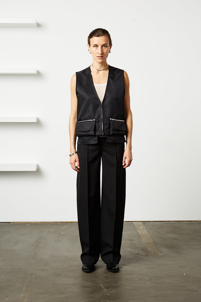ZIPPER VEST