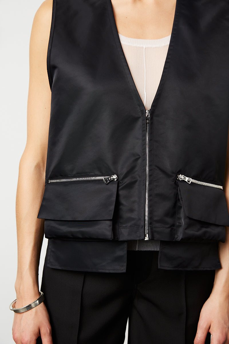 ZIPPER VEST