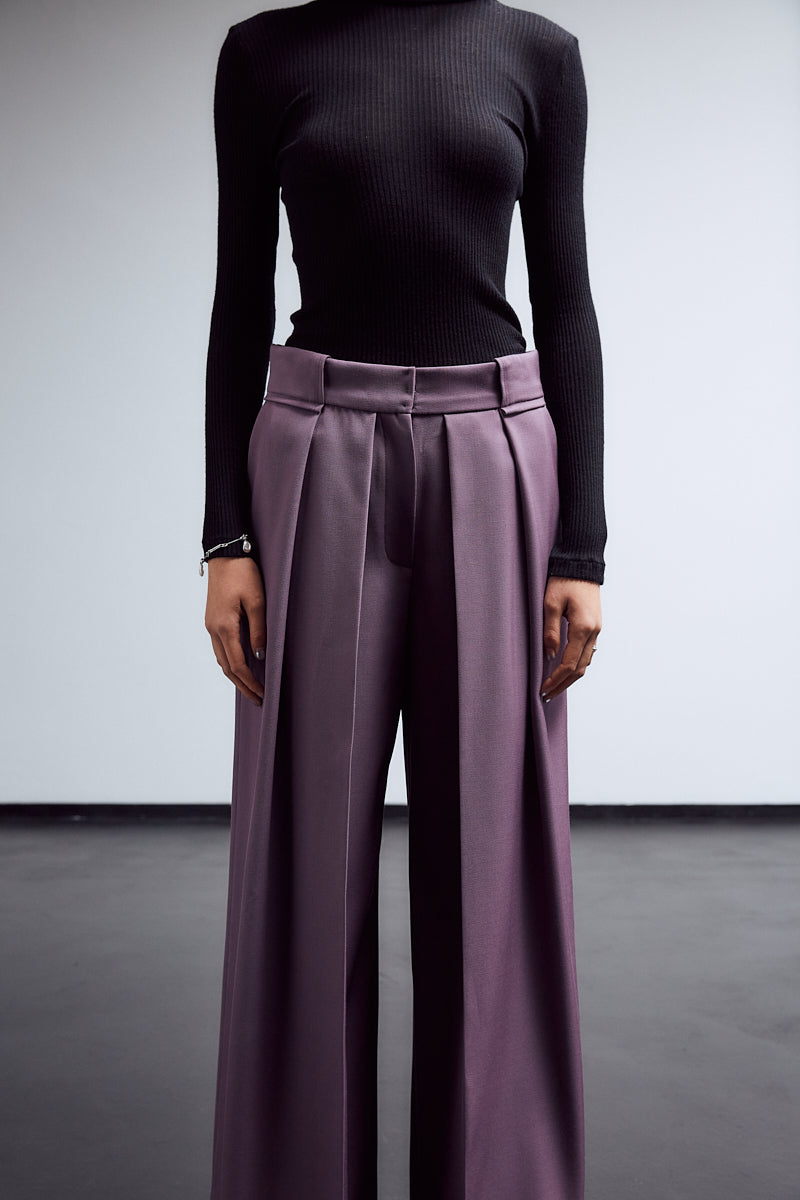 DEEP PLEATED PANTS