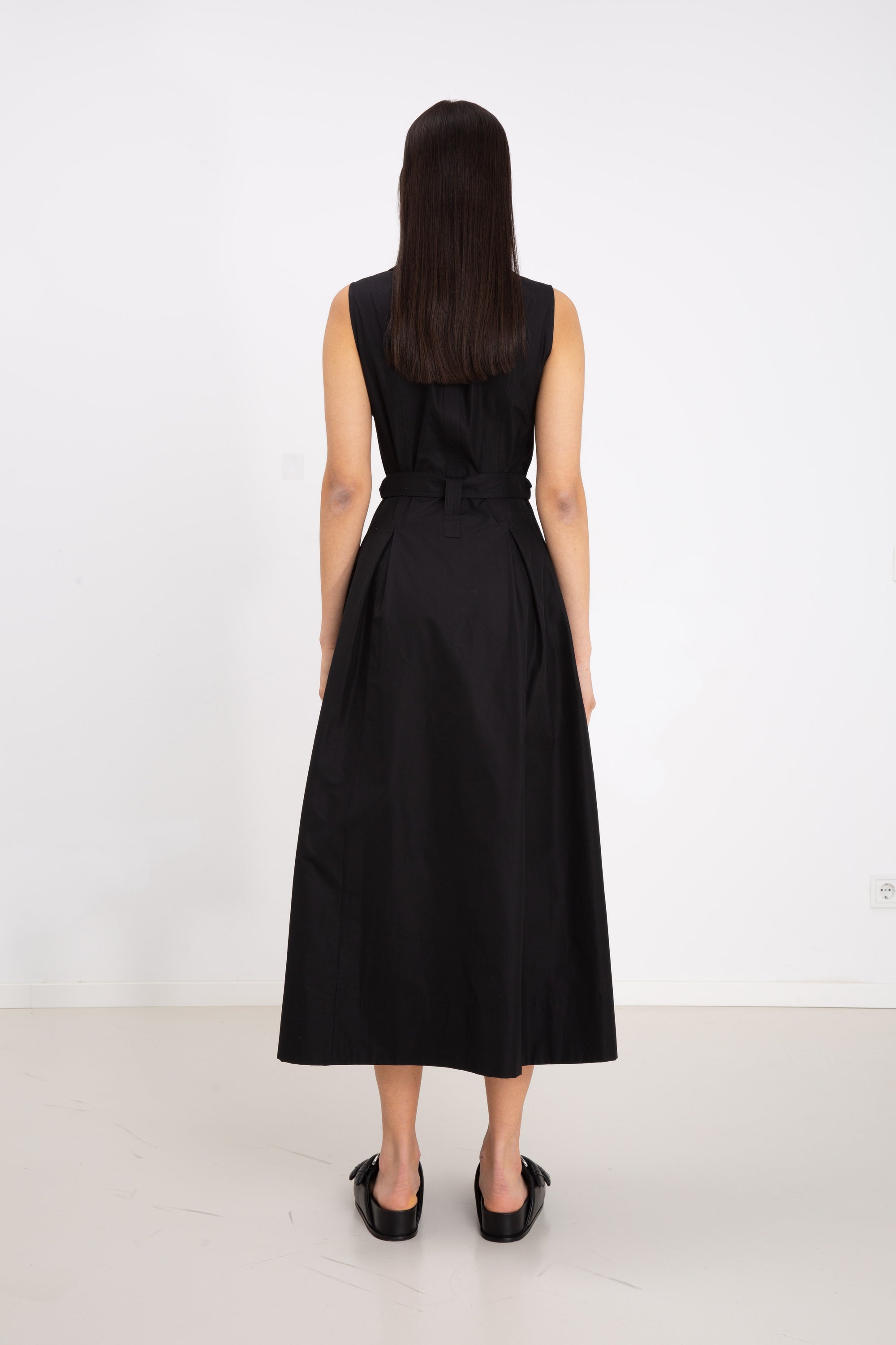 BUTTON DRESS