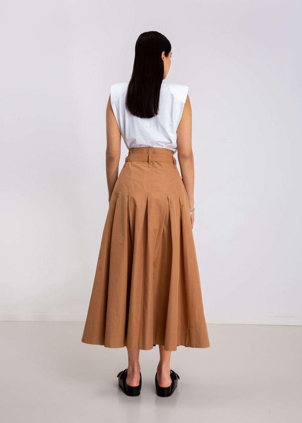 Button Skirt in Tigers Eye, made of organic cotton with buttons up the front closure and belted. Back view.