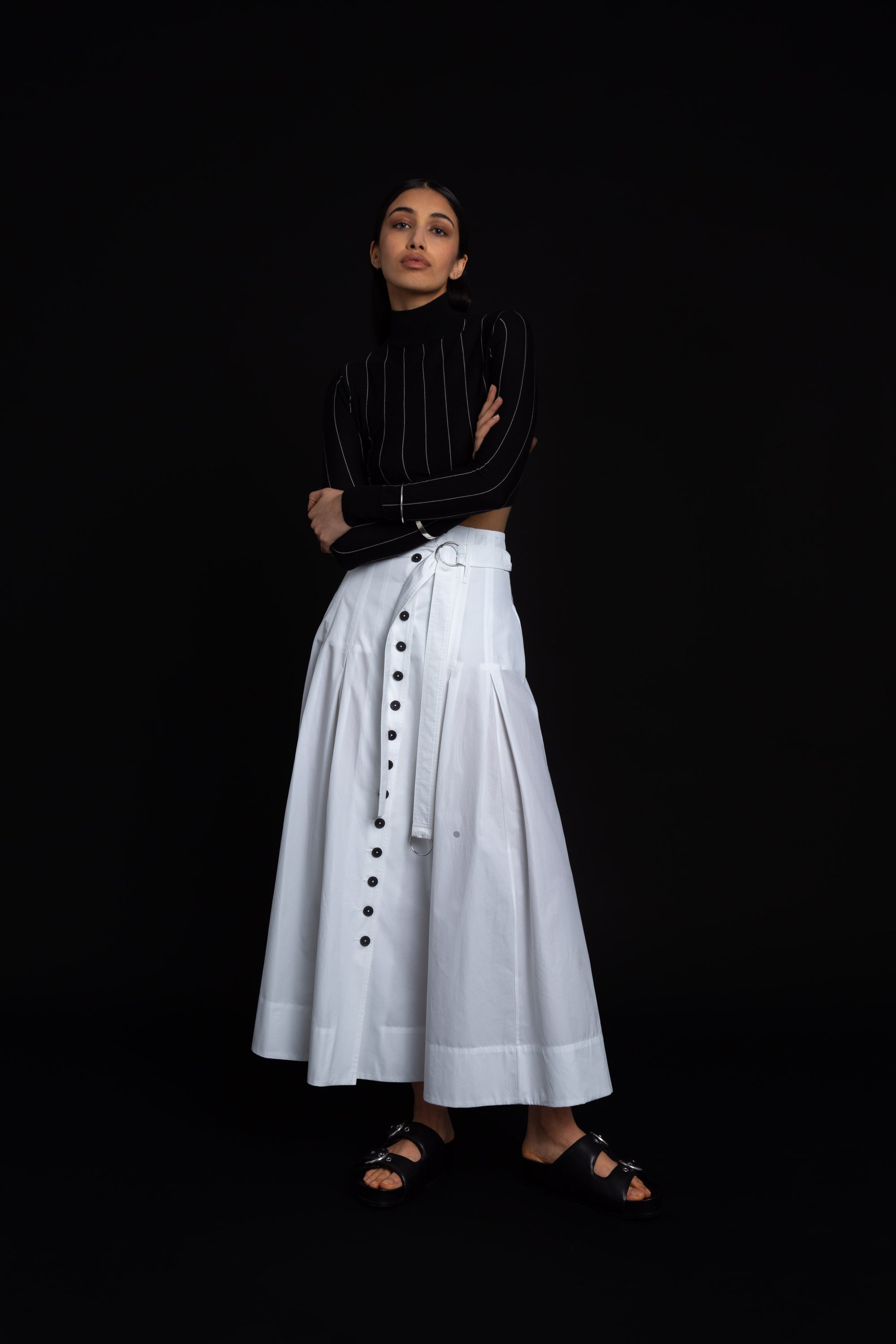 BUTTON SKIRT