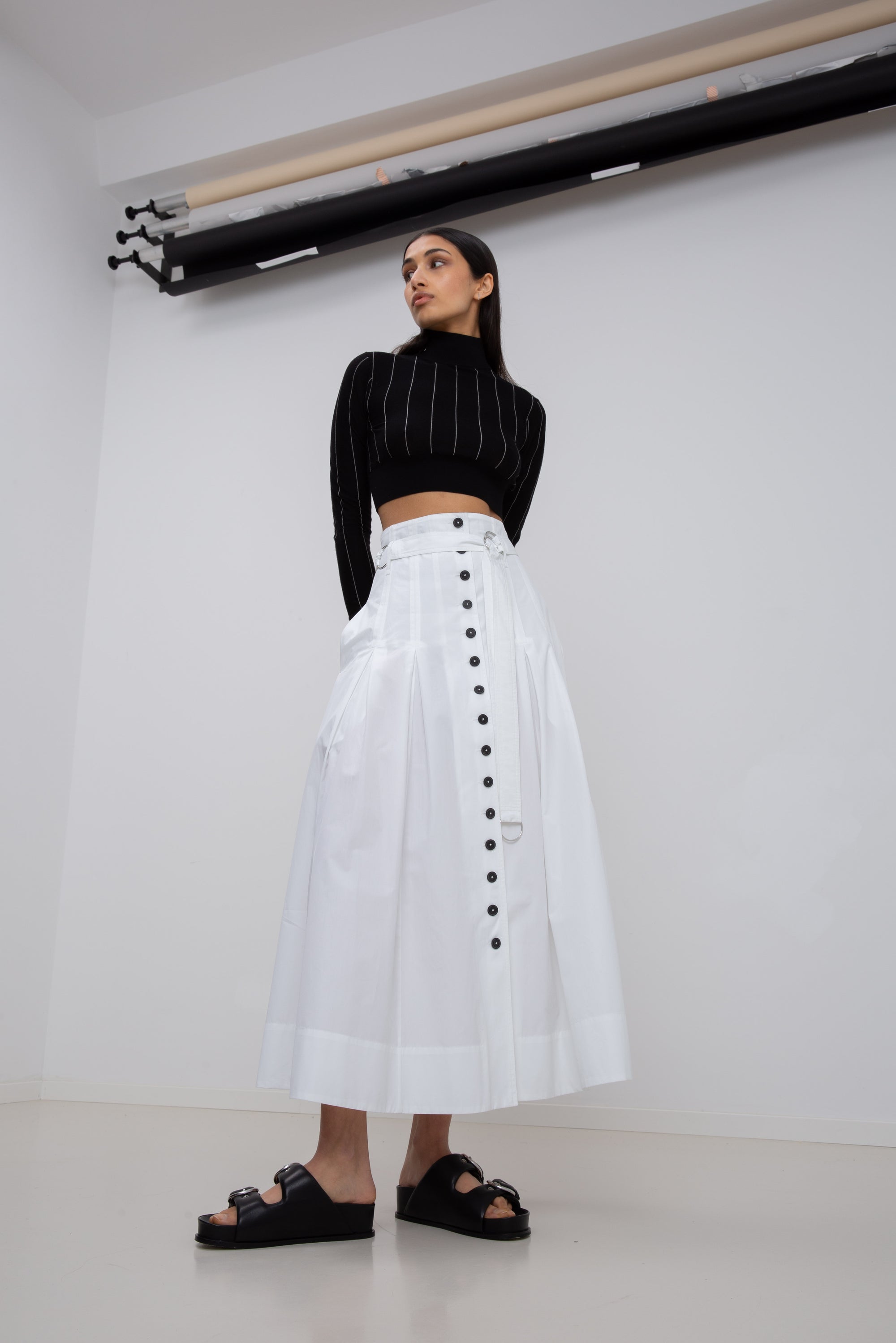 BUTTON SKIRT