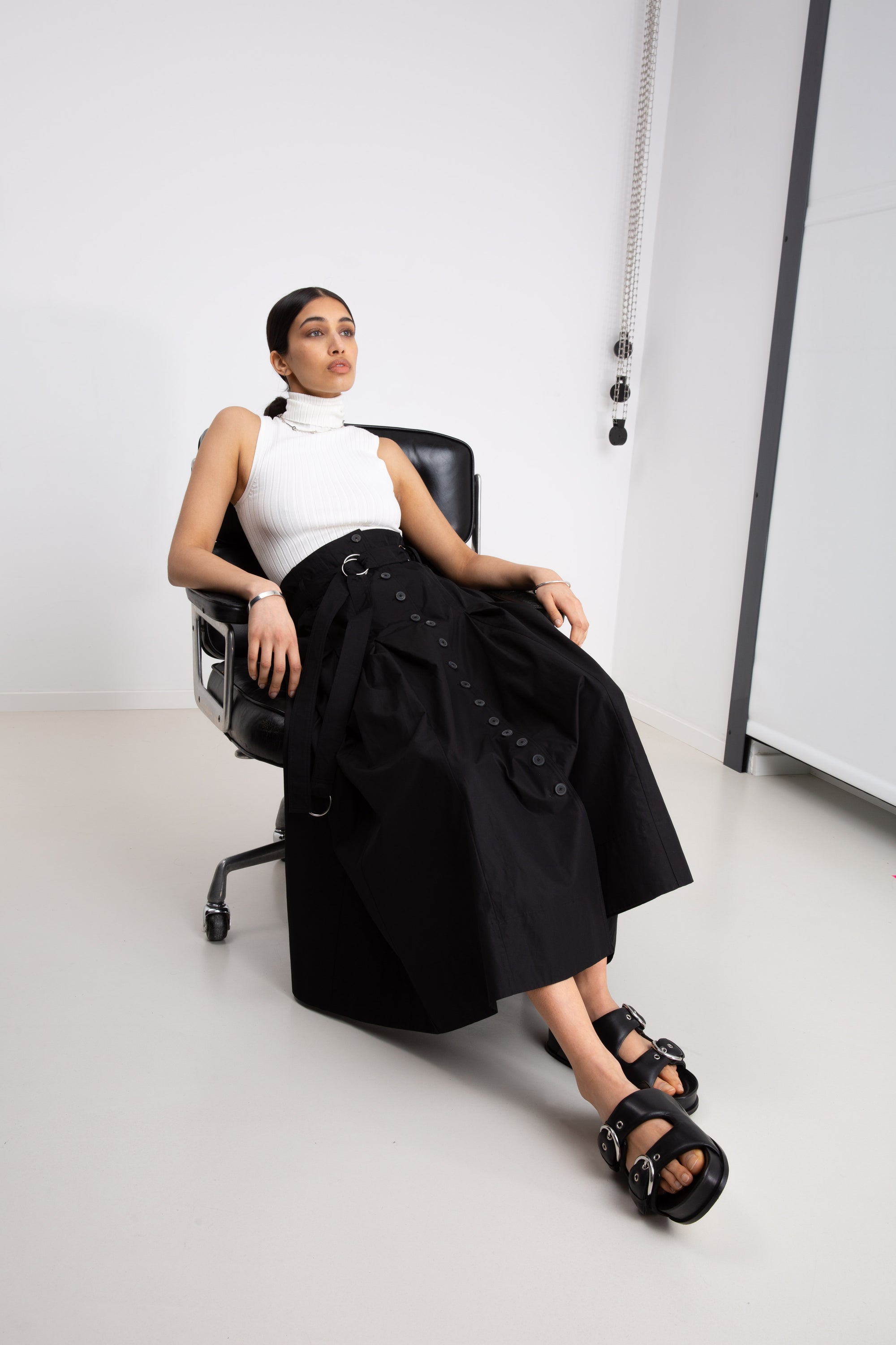 BUTTON SKIRT